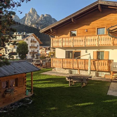Ferienwohnung Ciasa Giorgina Pozza di Fassa Exterior foto